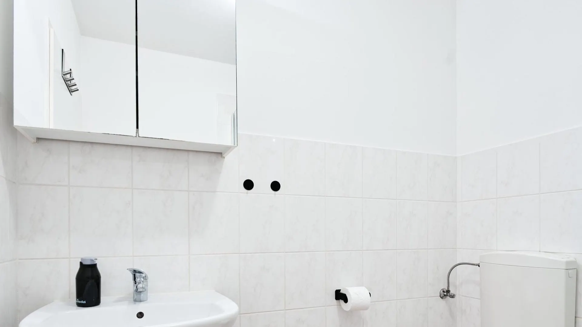 Bright City Apartment Free Parking & 2 Min To Subway Wien Østrig
